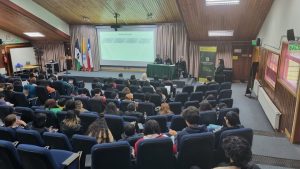 Prof. Luis Bahamondes dicta taller y conferencia en la Universidad Austral de Chile sobre religión vivida